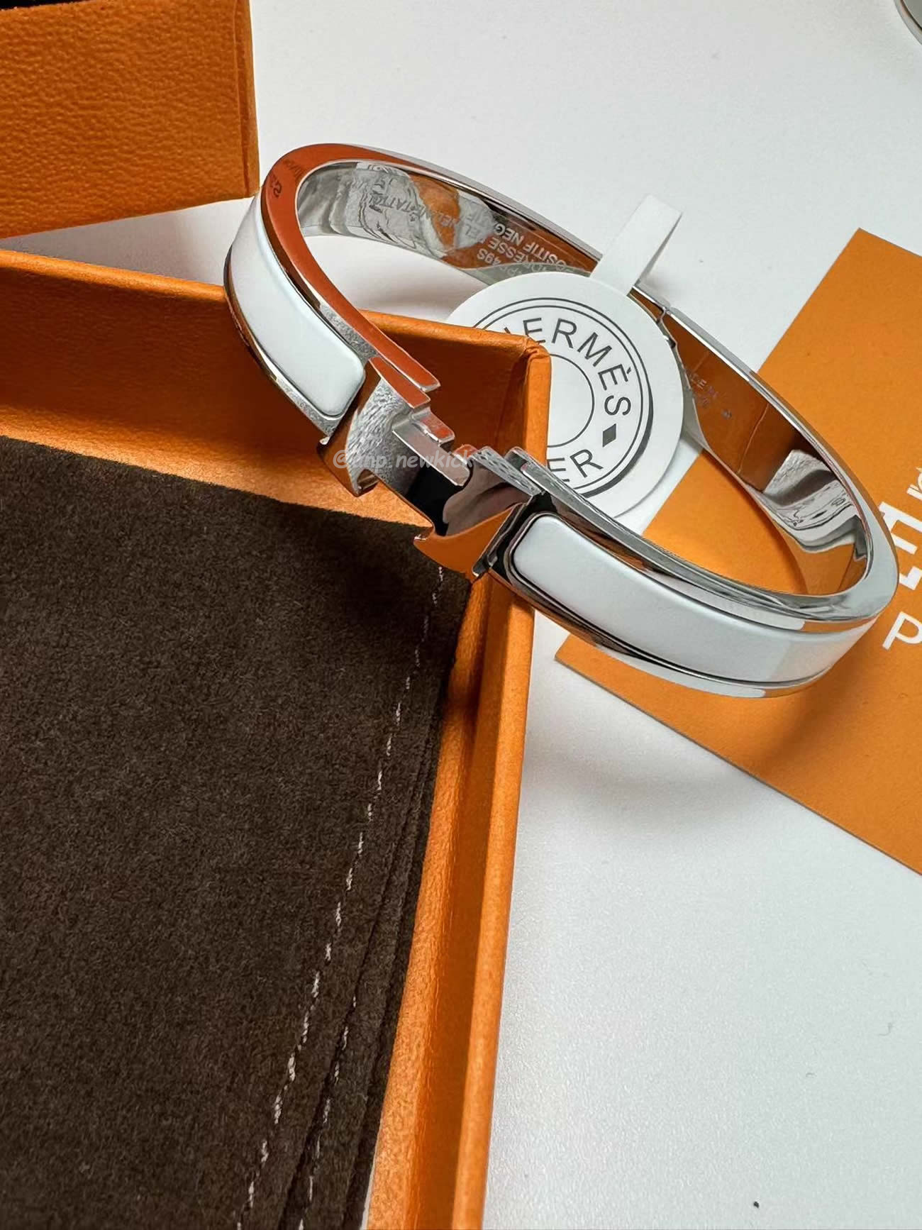 Hermès Clic H Bracelet (6) - www.newkick.vip